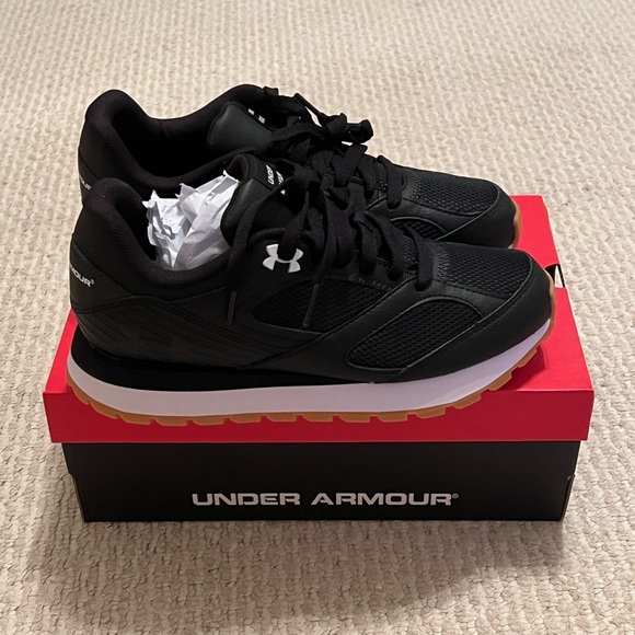 Under Armour Shoes - NIB Under Armour Women’s Black Sneakers Size 7.5